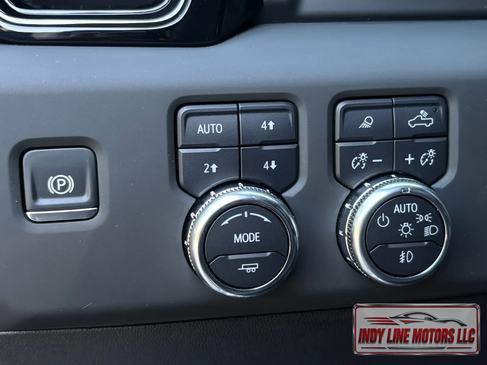2024 GMC Sierra 2500HD AT4 - Photo 14