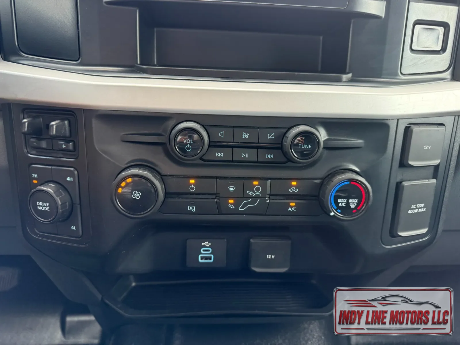 2024 Ford F-350 Super Duty XLT - Photo 16