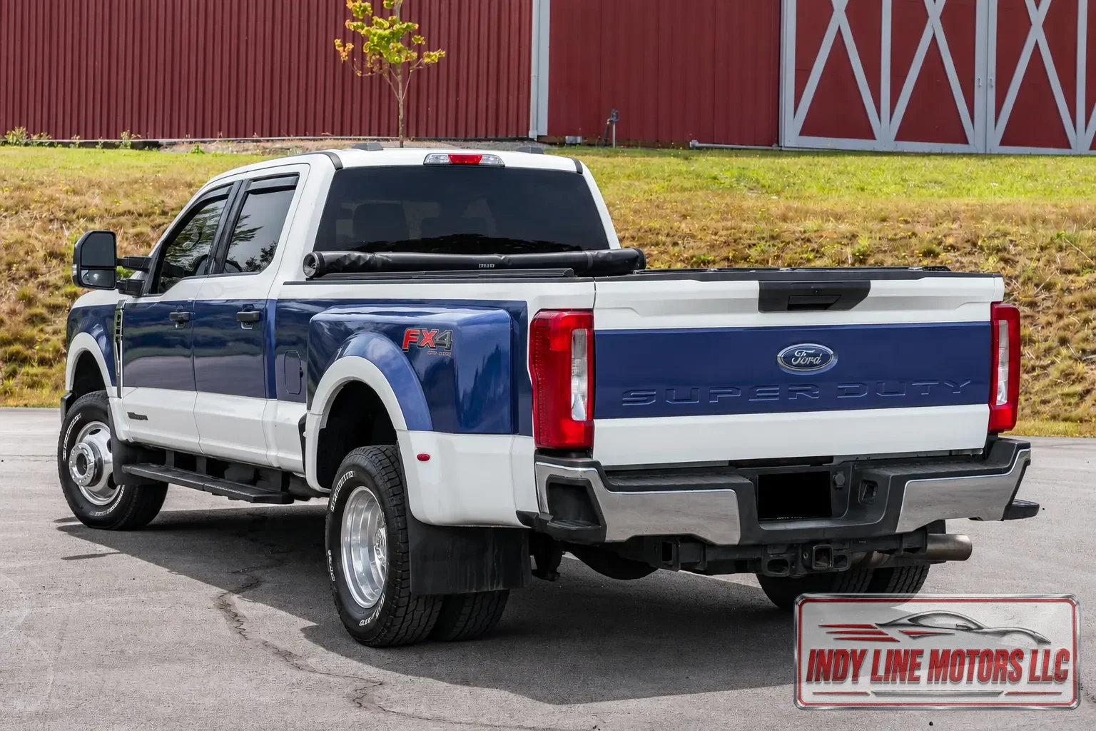 2024 Ford F-350 Super Duty XLT - Photo 3